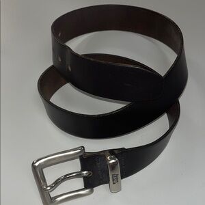 Levi’s dark brown Leather Belt preowned size 32/ silver tone buckle